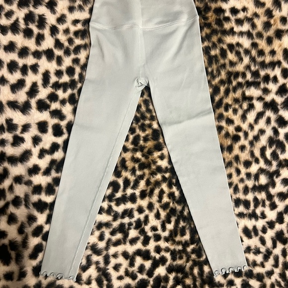 Spiritual Gangster Love Sculpt Ribbed 7/8 Ruffle Leggings XS/S (Sage Green) - Picture 1 of 2